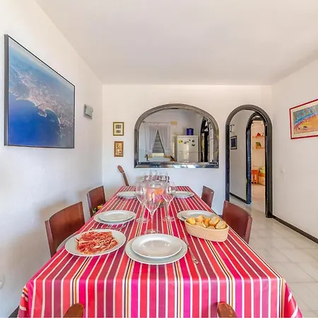 2 Bedroom Stunning In Miami Platja Miami Playa