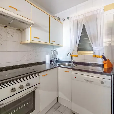 2 Bedroom Stunning In Miami Platja * Miami Playa