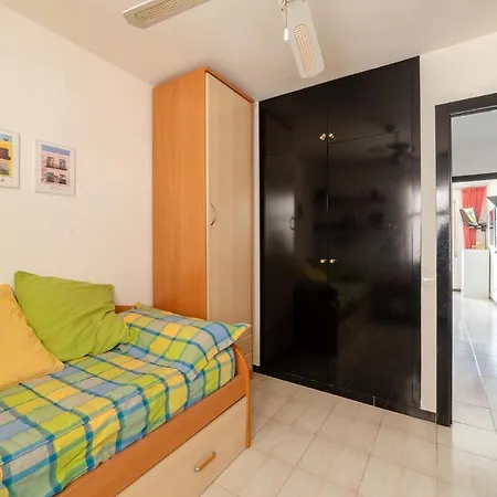 2 Bedroom Stunning In Miami Platja Apartment