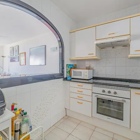 2 Bedroom Stunning In Miami Platja *